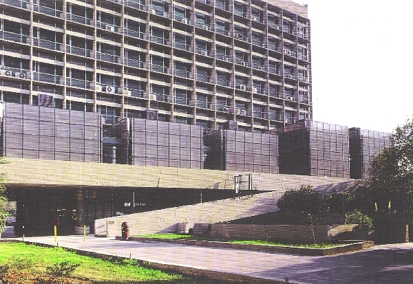 Μελέτη – κατασκευή συμπληρωματικών μονάδων στο κτίριο διοίκησης του Α.Π.Θ.